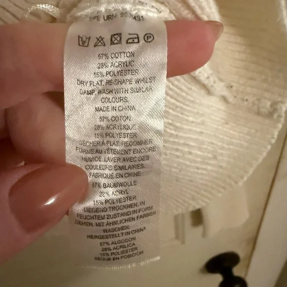 French Connection Balloon Sleeve Cropped Sweater Cream Size Small Small - Picture 7 of 9